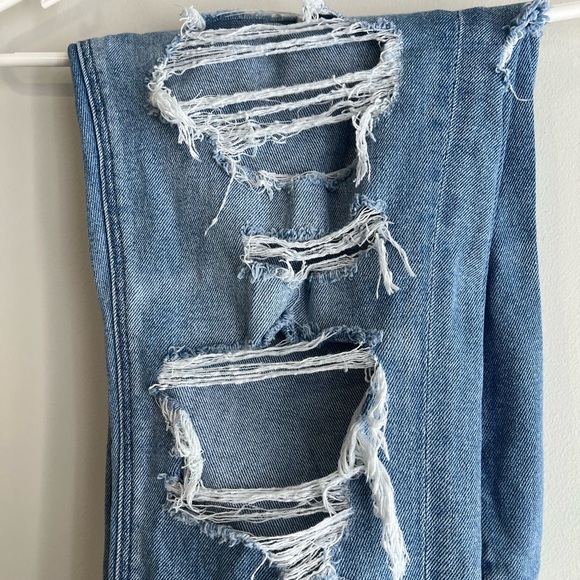 American Eagle Outfitters Light Blue Distressed Boyfriend Jeans - Picture 2 of 10